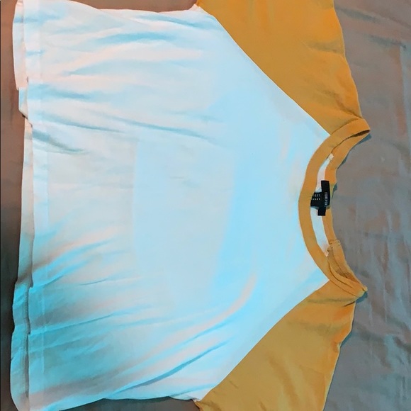 NWOT Forever 21 Cropped T-shirt - Picture 2 of 4
